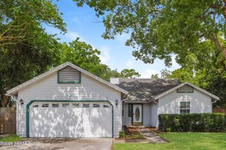 400 CRANES LANDING Court, Jacksonville, FL 32216