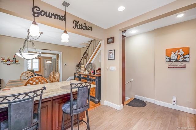 921 N 5th Street, New Hyde Park, NY 11040