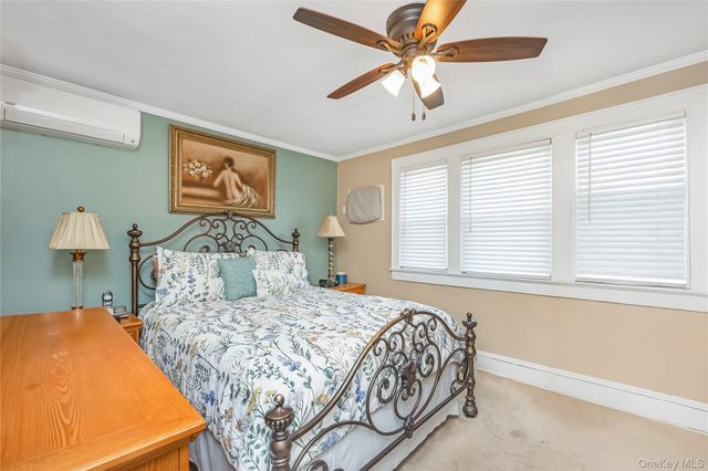 921 N 5th Street, New Hyde Park, NY 11040