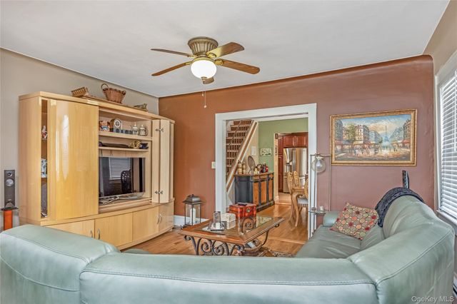 921 N 5th Street, New Hyde Park, NY 11040