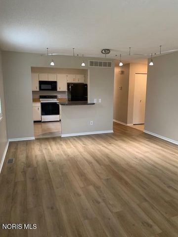 6035 Red Oak Drive, Toledo, OH 43615