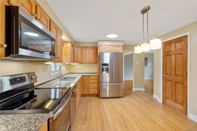 5997 Rita Lane, Cicero, NY 13039