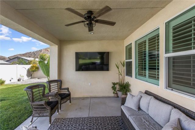 1216 Flagstone Lane, Hemet, CA 92545