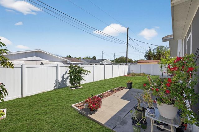 10275 113TH STREET, Seminole, FL 33778