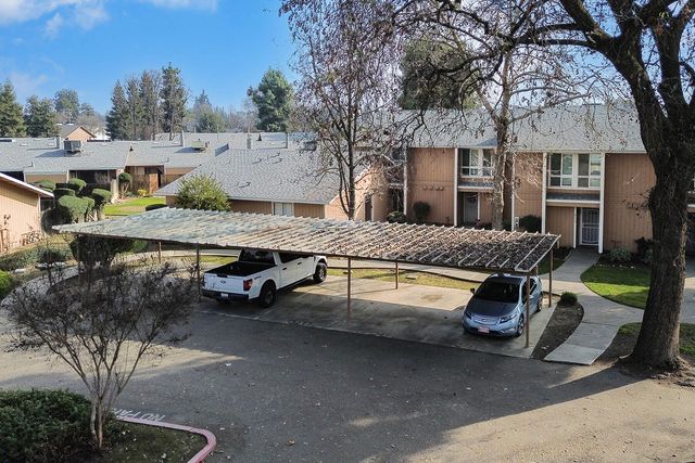 4709 W School Avenue, Visalia, CA 93291