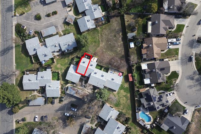 4709 W School Avenue, Visalia, CA 93291