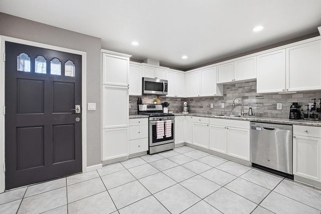 4709 W School Avenue, Visalia, CA 93291