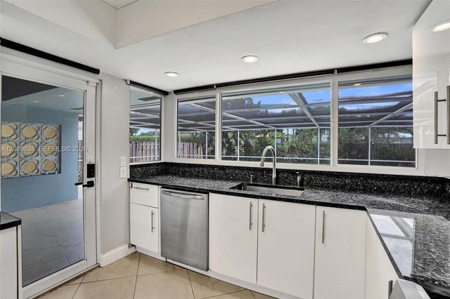 5281 SW 4th CT, Plantation, FL 33317