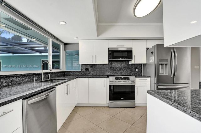 5281 SW 4th CT, Plantation, FL 33317