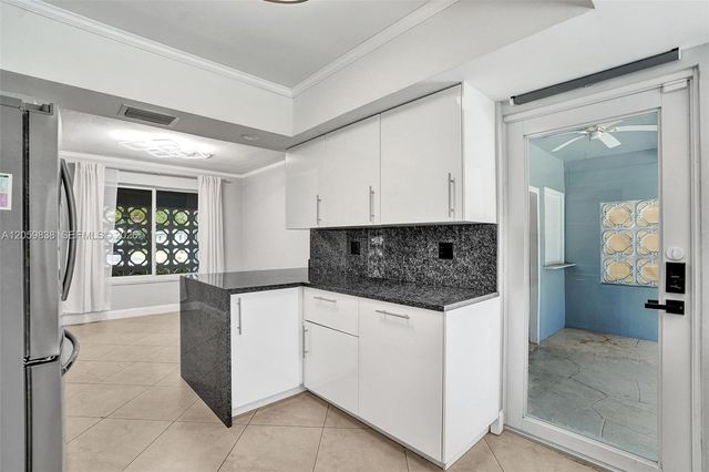 5281 SW 4th CT, Plantation, FL 33317