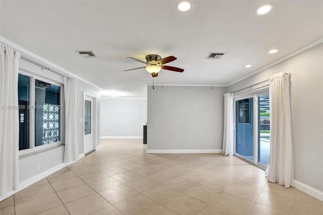 5281 SW 4th CT, Plantation, FL 33317