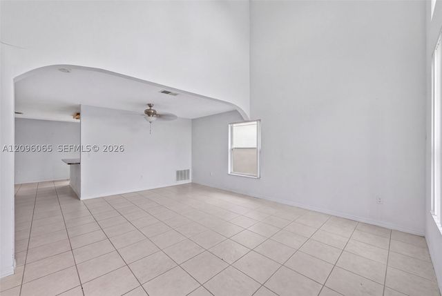 417 Kelly Ln, Weston, FL 33326