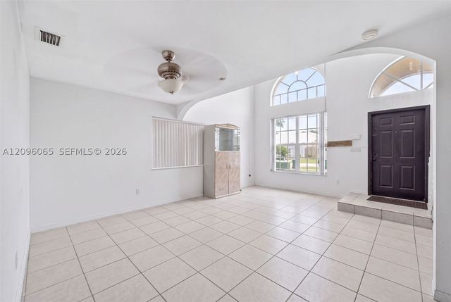 417 Kelly Ln, Weston, FL 33326