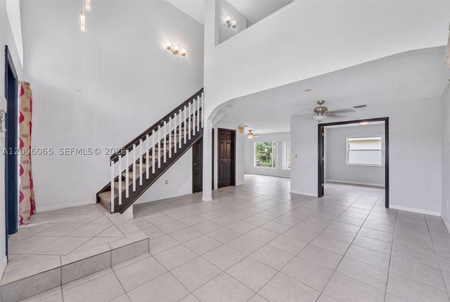 417 Kelly Ln, Weston, FL 33326