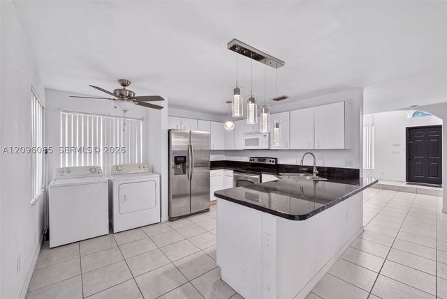 417 Kelly Ln, Weston, FL 33326