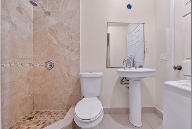 417 Kelly Ln, Weston, FL 33326