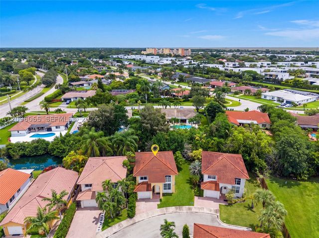 417 Kelly Ln, Weston, FL 33326