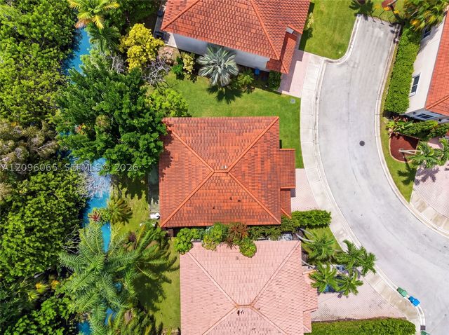 417 Kelly Ln, Weston, FL 33326