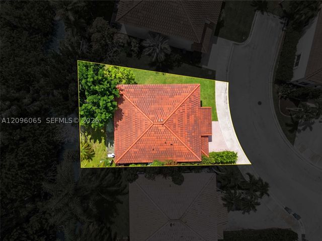 417 Kelly Ln, Weston, FL 33326