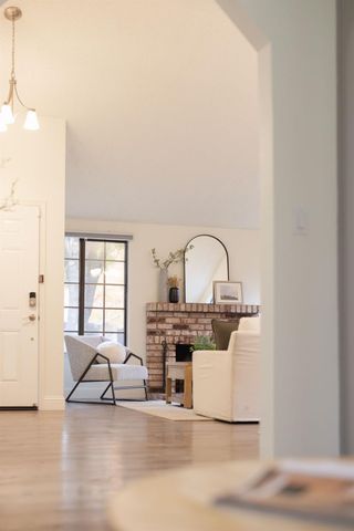 3187 Osuna Way, Sacramento, CA 95833