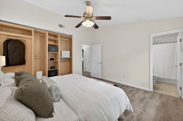 3187 Osuna Way, Sacramento, CA 95833