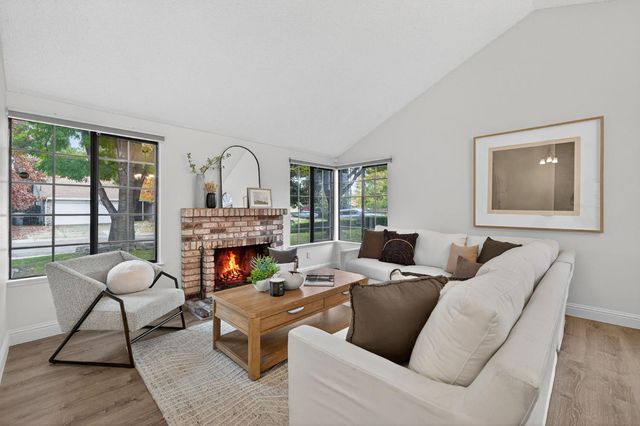 3187 Osuna Way, Sacramento, CA 95833