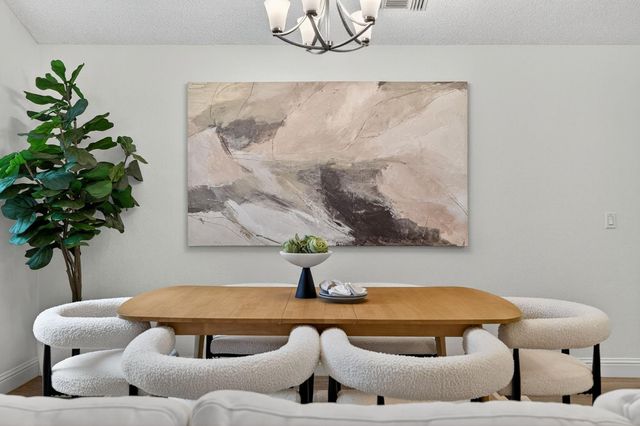 3187 Osuna Way, Sacramento, CA 95833