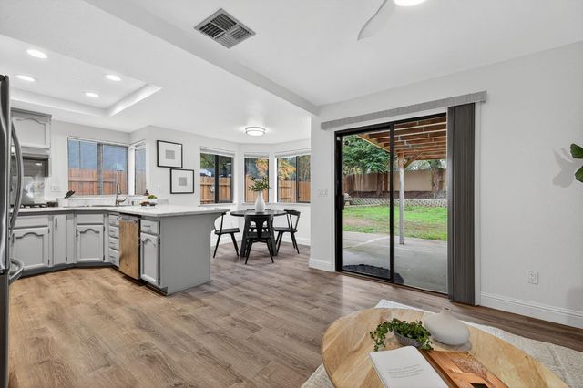 3187 Osuna Way, Sacramento, CA 95833