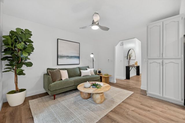 3187 Osuna Way, Sacramento, CA 95833