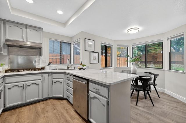 3187 Osuna Way, Sacramento, CA 95833