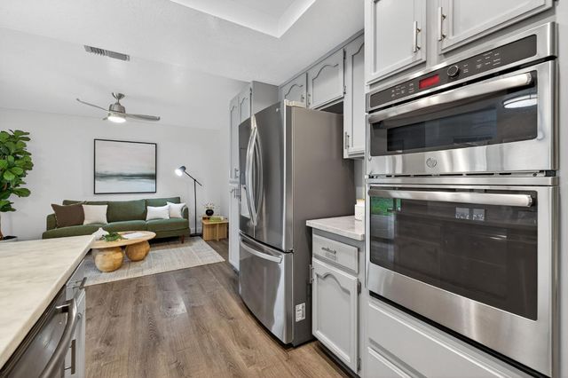 3187 Osuna Way, Sacramento, CA 95833