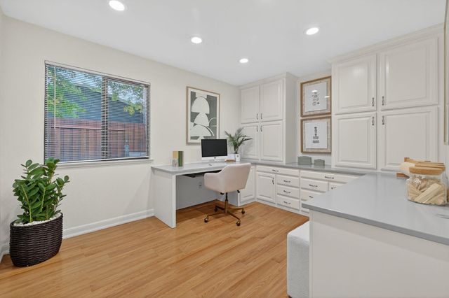 3187 Osuna Way, Sacramento, CA 95833