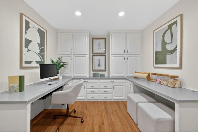 3187 Osuna Way, Sacramento, CA 95833