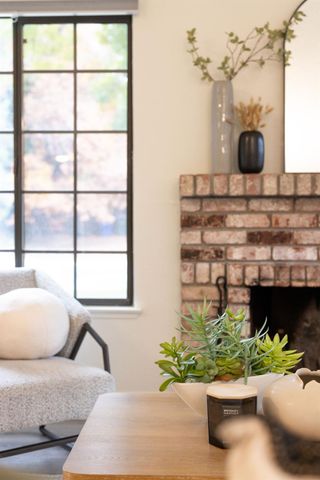 3187 Osuna Way, Sacramento, CA 95833