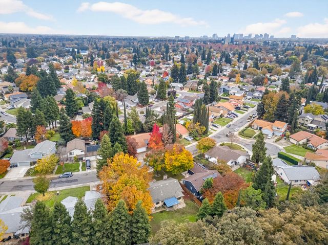 3187 Osuna Way, Sacramento, CA 95833