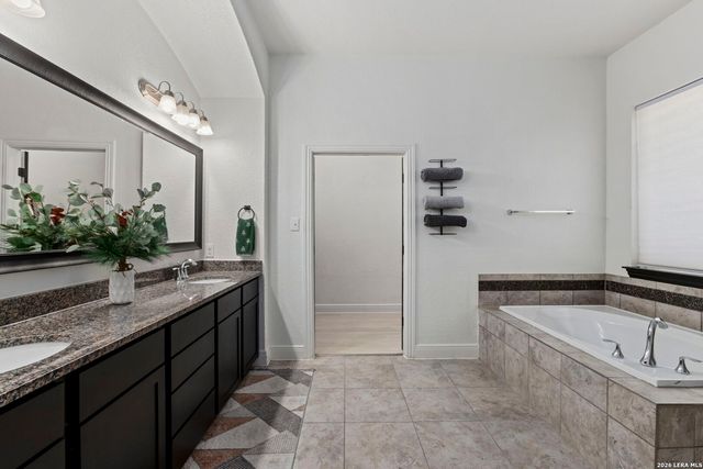 12727 Coal Mine Rise, San Antonio, TX 78245