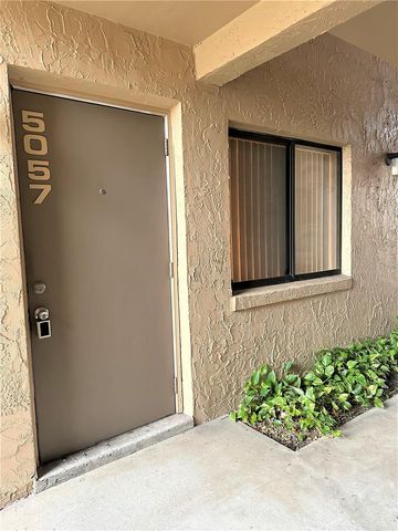 5057 VINELAND ROAD 5057, Orlando, FL 32811
