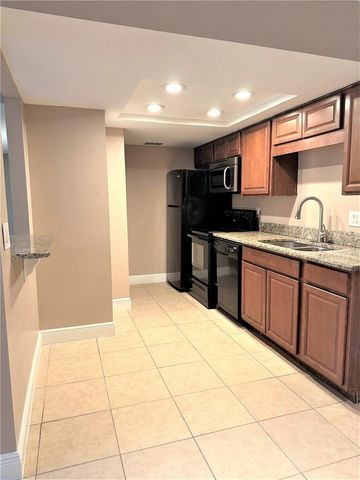 5057 VINELAND ROAD 5057, Orlando, FL 32811