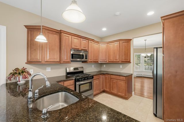 118 Ridge Road, Valley Cottage, NY 10989