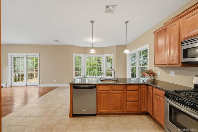 118 Ridge Road, Valley Cottage, NY 10989