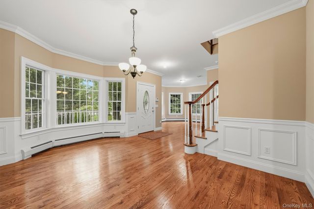 118 Ridge Road, Valley Cottage, NY 10989