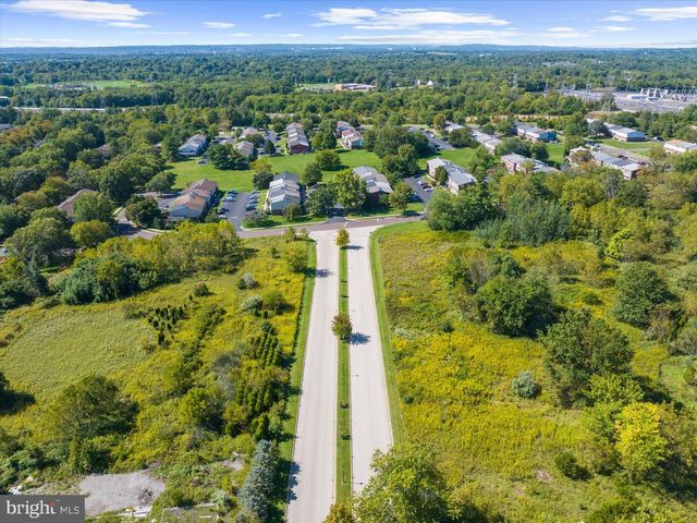 213 WHITPAIN HLS, Blue Bell, PA 19422