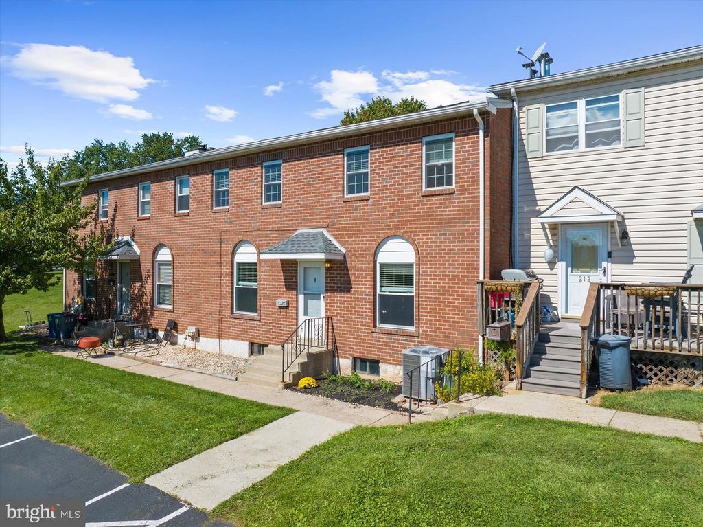 213 WHITPAIN HLS, Blue Bell, PA 19422