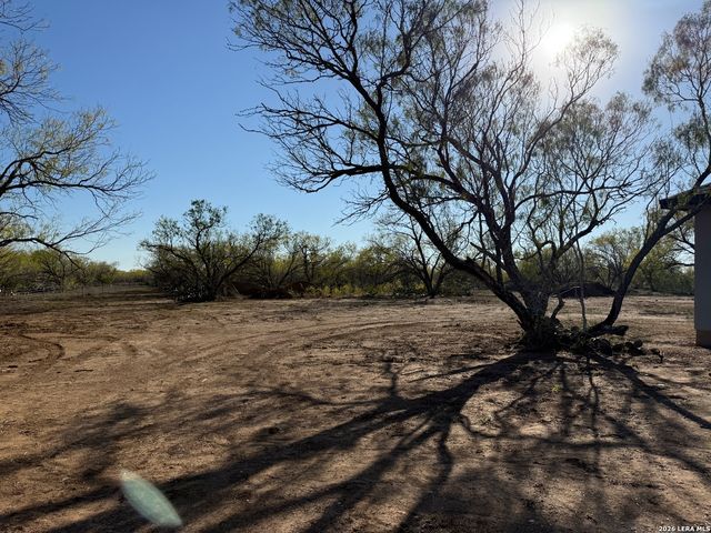 1450 Corgey Rd., Pleasanton, TX 78064