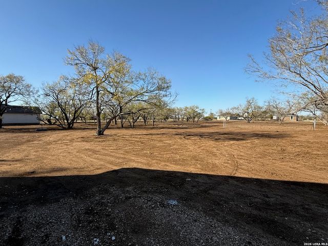 1450 Corgey Rd., Pleasanton, TX 78064