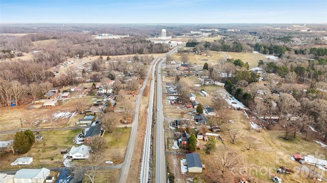 3925 Taylorsville Highway, Statesville, NC 28625