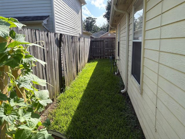 1830 Creek, Houston, TX 77080