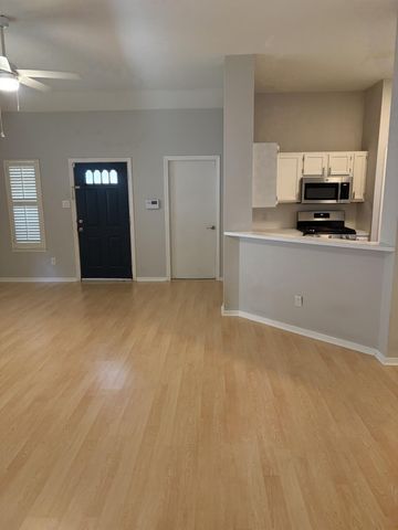 1830 Creek, Houston, TX 77080