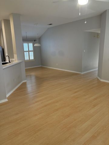 1830 Creek, Houston, TX 77080