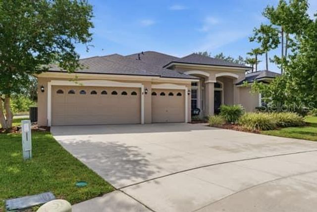 6113 COGNAC CIRCLE, Lutz, FL 33558